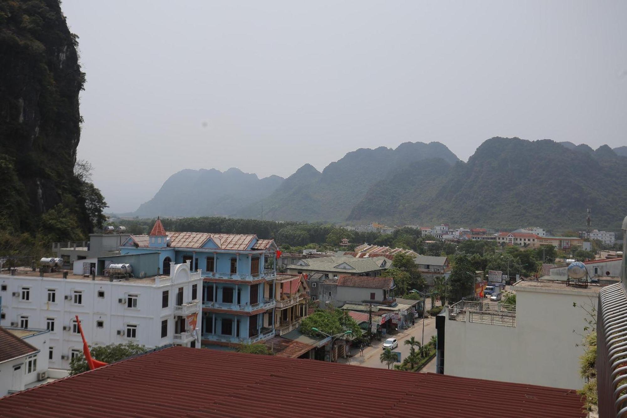 Phong Nha Jasmine Hostel & Roof Top Bar Eksteriør billede