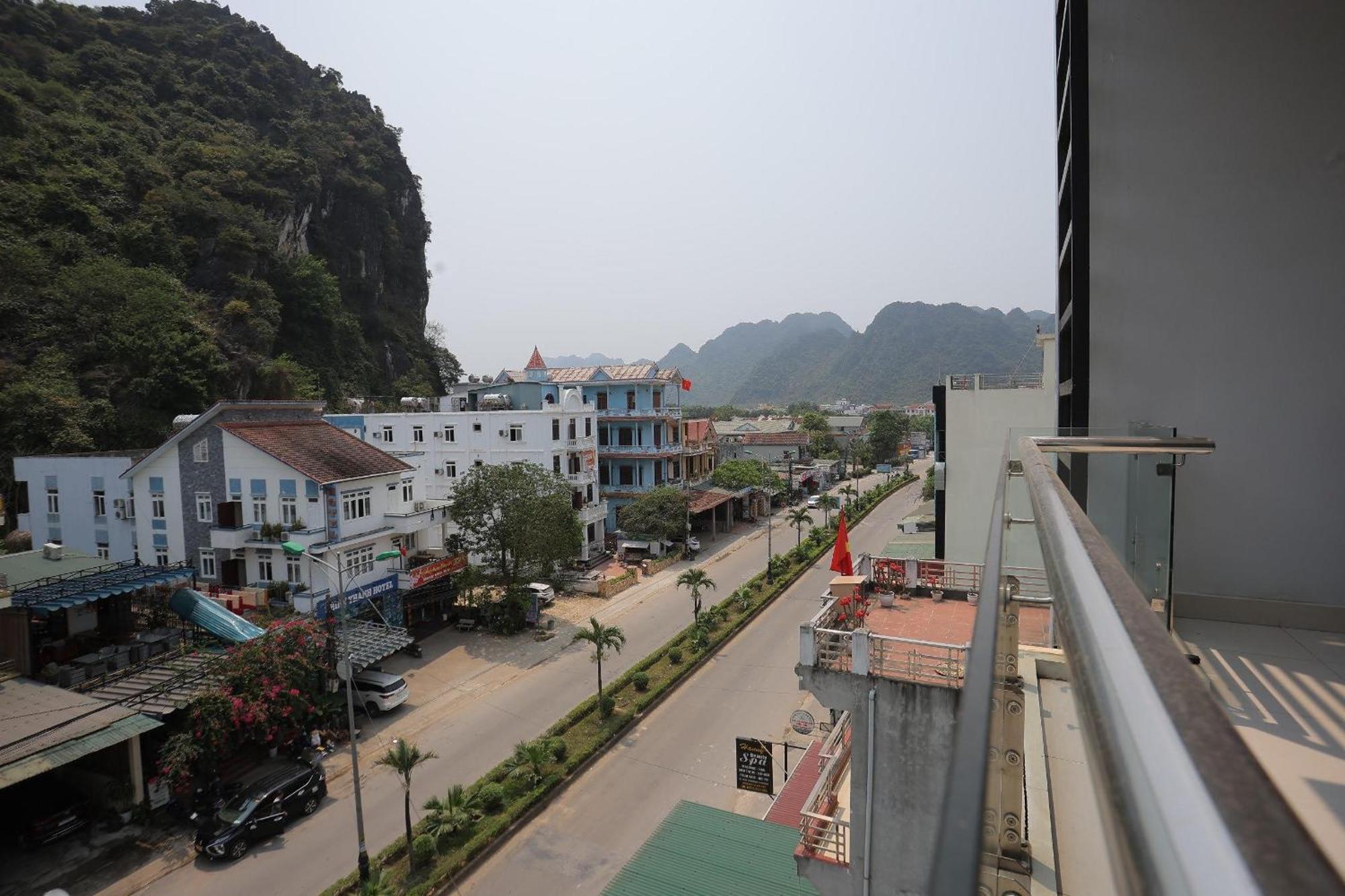 Phong Nha Jasmine Hostel & Roof Top Bar Eksteriør billede
