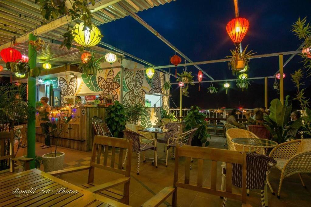 Phong Nha Jasmine Hostel & Roof Top Bar Eksteriør billede