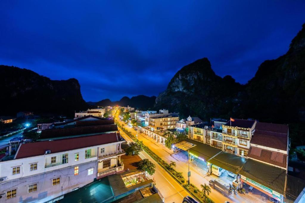 Phong Nha Jasmine Hostel & Roof Top Bar Eksteriør billede