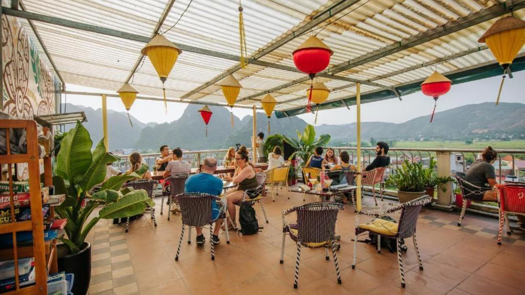 Phong Nha Jasmine Hostel & Roof Top Bar Eksteriør billede